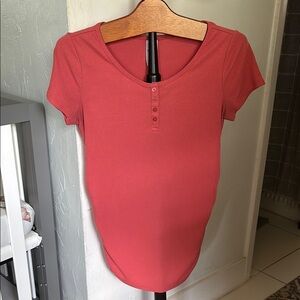 Time and Tru Maternity Ribbed Short Sleeve Tee Buttons Pink Small